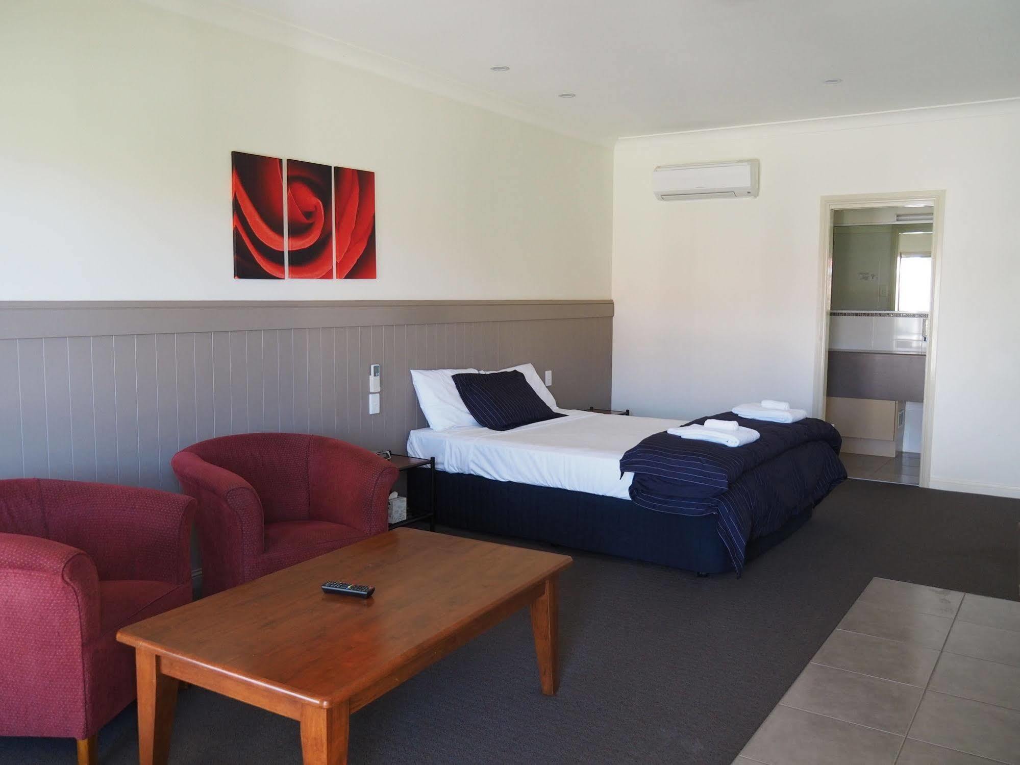 Pittsworth Motor Inn Екстериор снимка