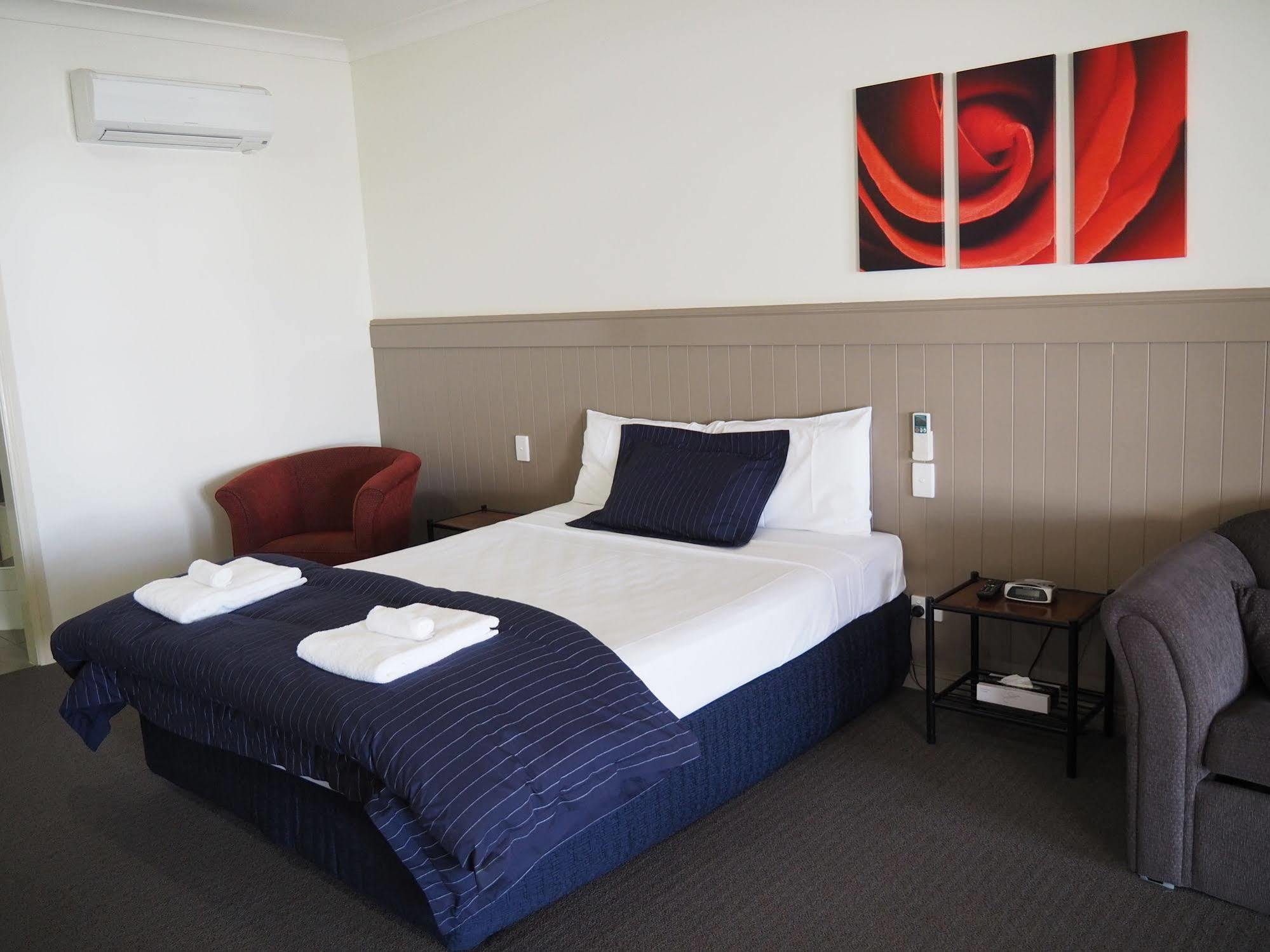 Pittsworth Motor Inn Екстериор снимка