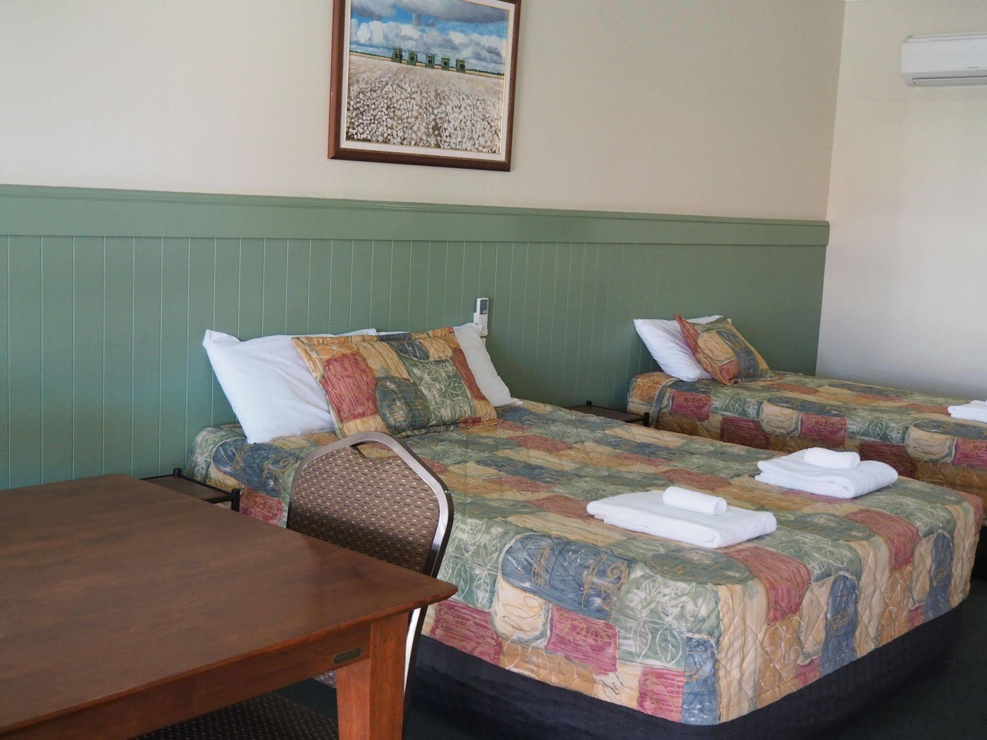 Pittsworth Motor Inn Екстериор снимка