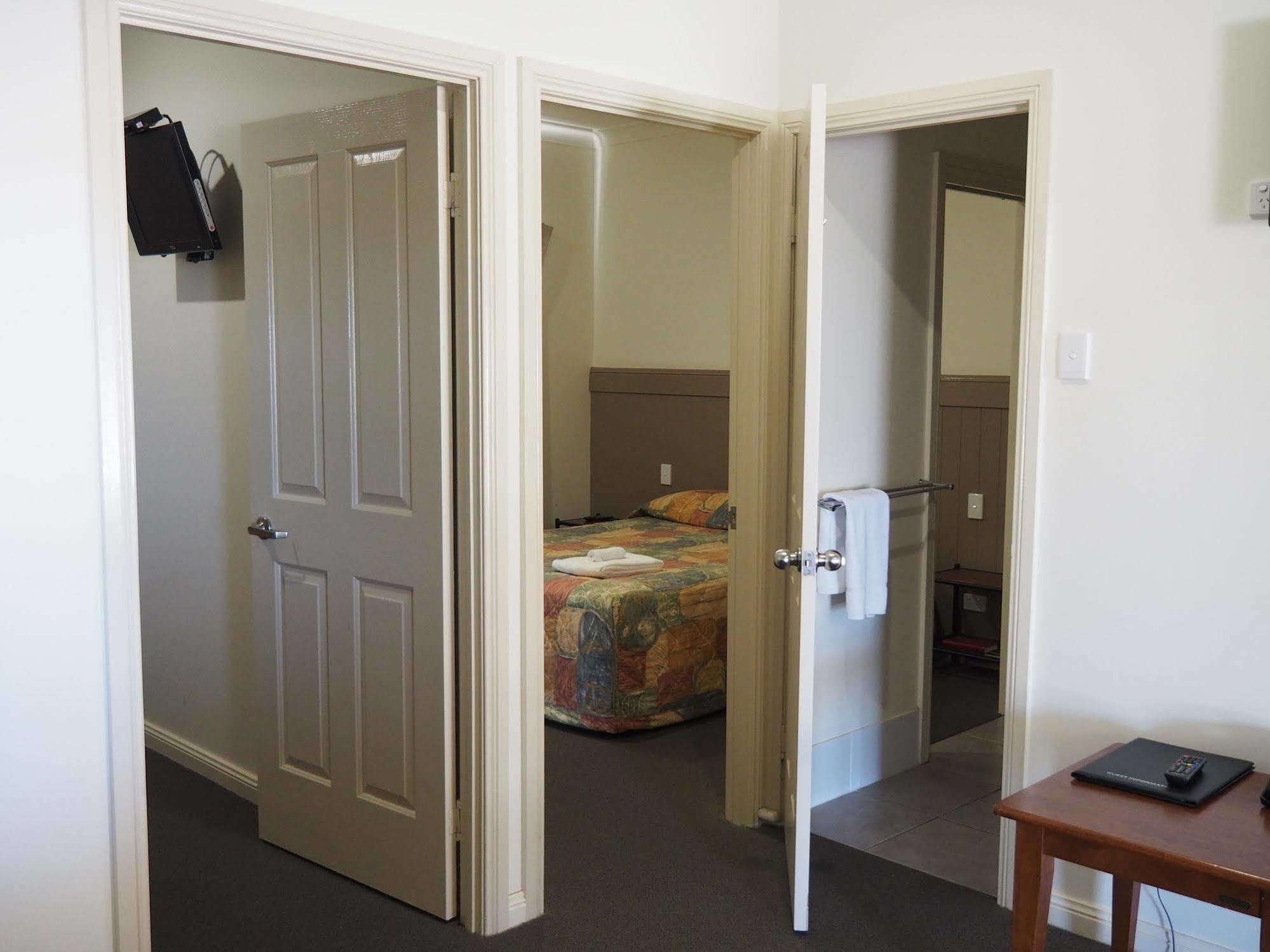 Pittsworth Motor Inn Екстериор снимка