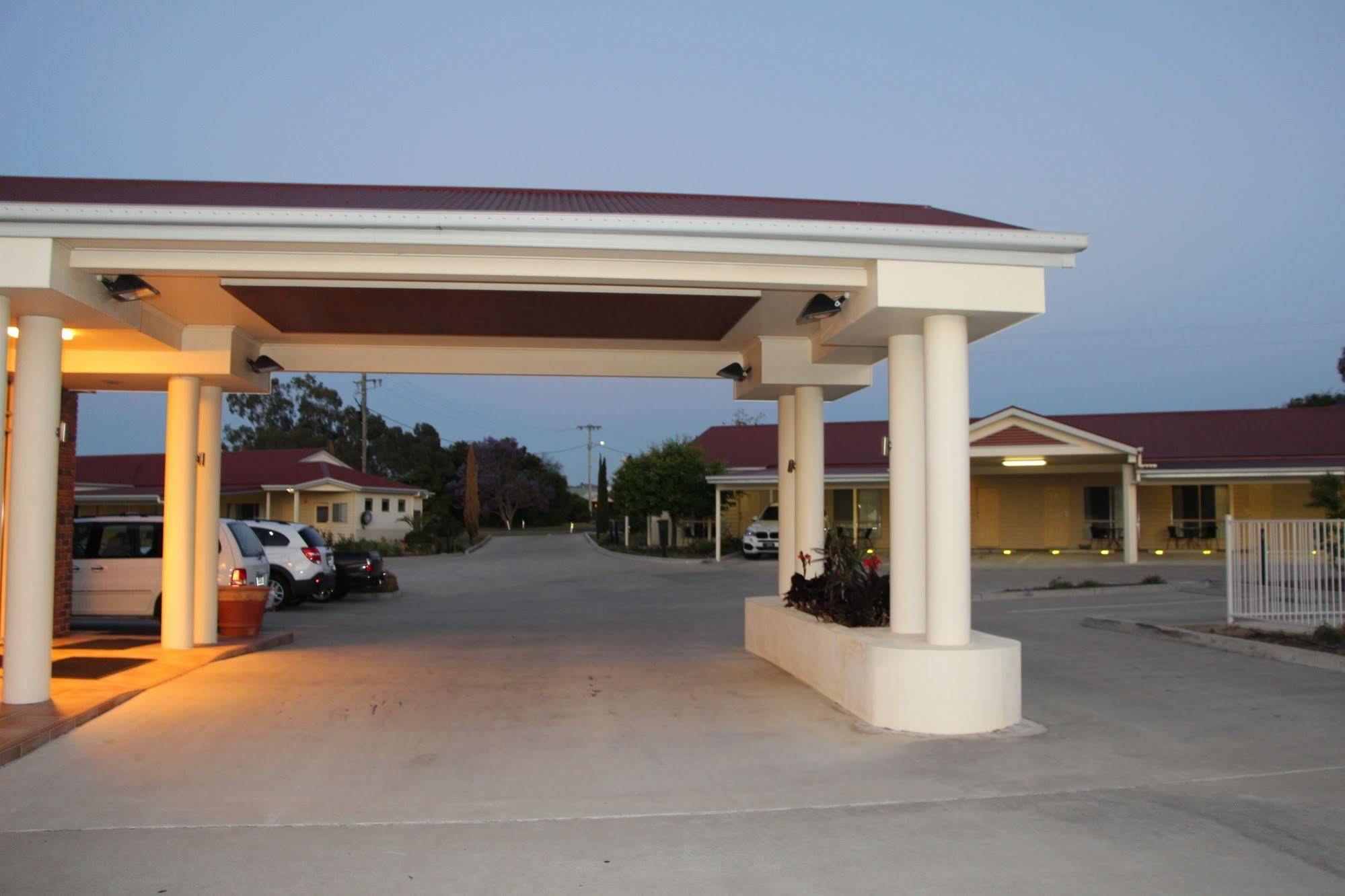 Pittsworth Motor Inn Екстериор снимка