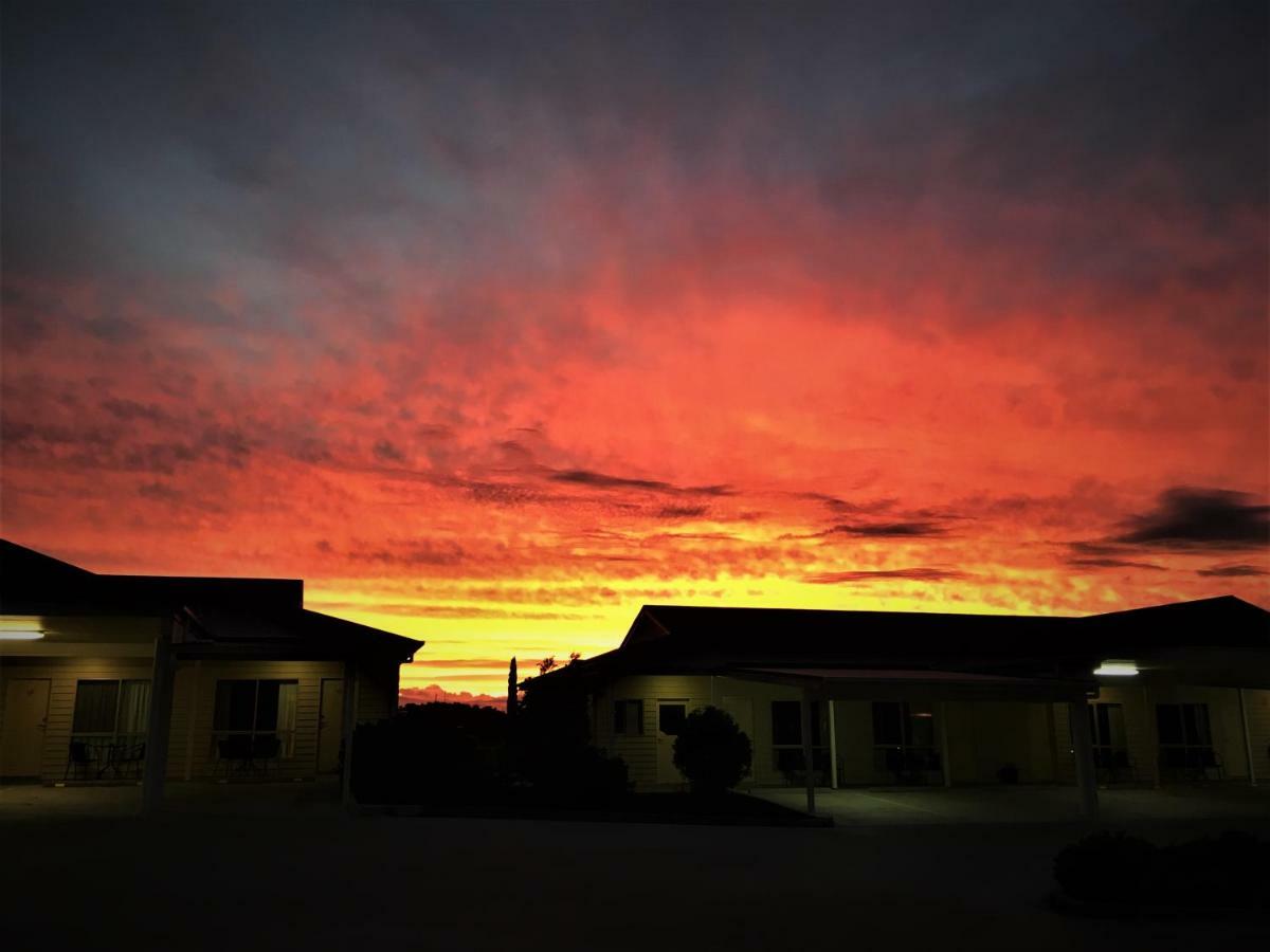 Pittsworth Motor Inn Екстериор снимка
