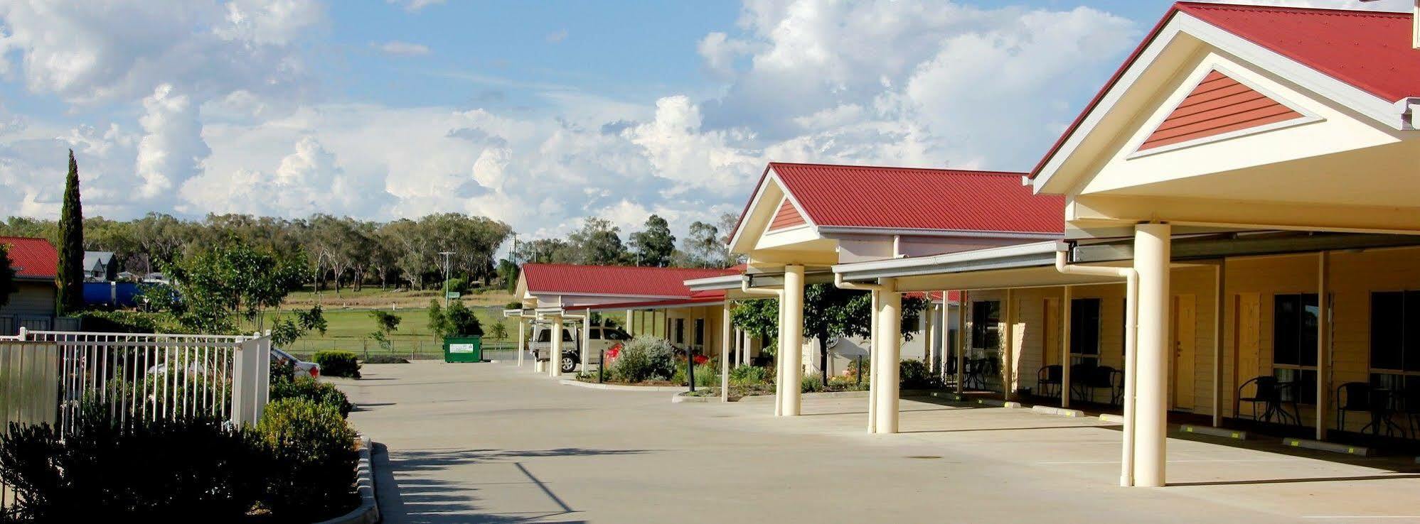 Pittsworth Motor Inn Екстериор снимка